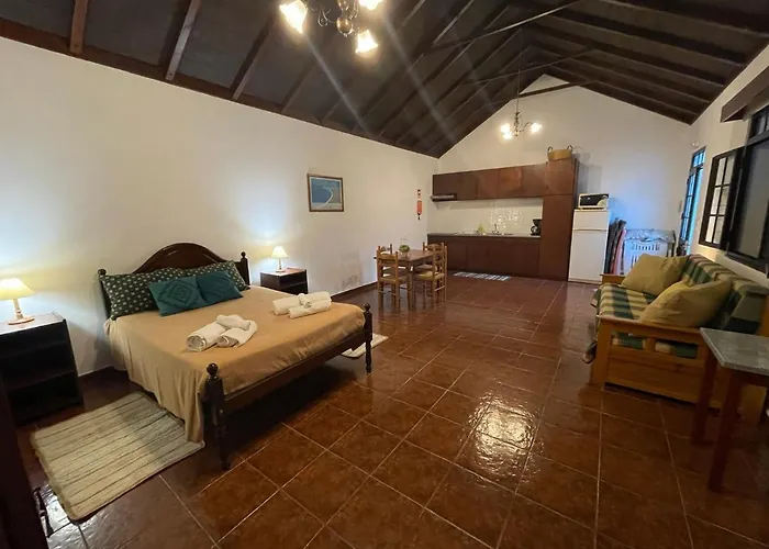 בית כפרי House Rosario Coelho פורטו סנטו